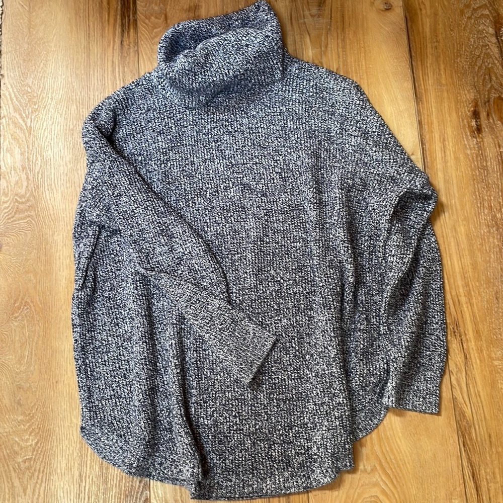Woman’s knit turtle neck